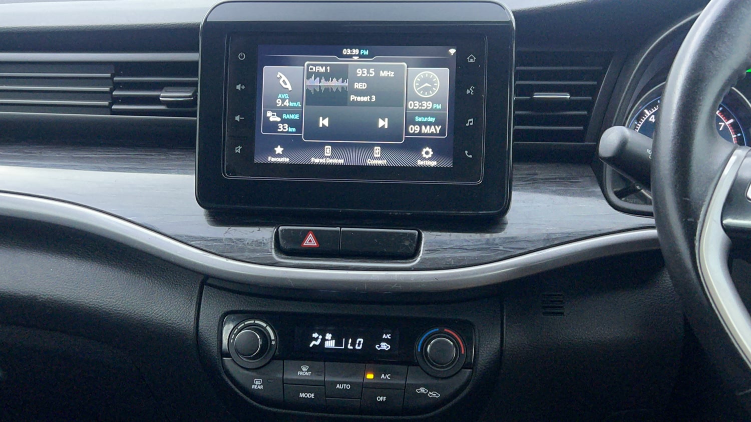 Used 2022 Maruti Suzuki XL6 Alpha Plus AT Petrol Petrol Automatic interior MUSIC SYSTEM & AC CONTROL VIEW