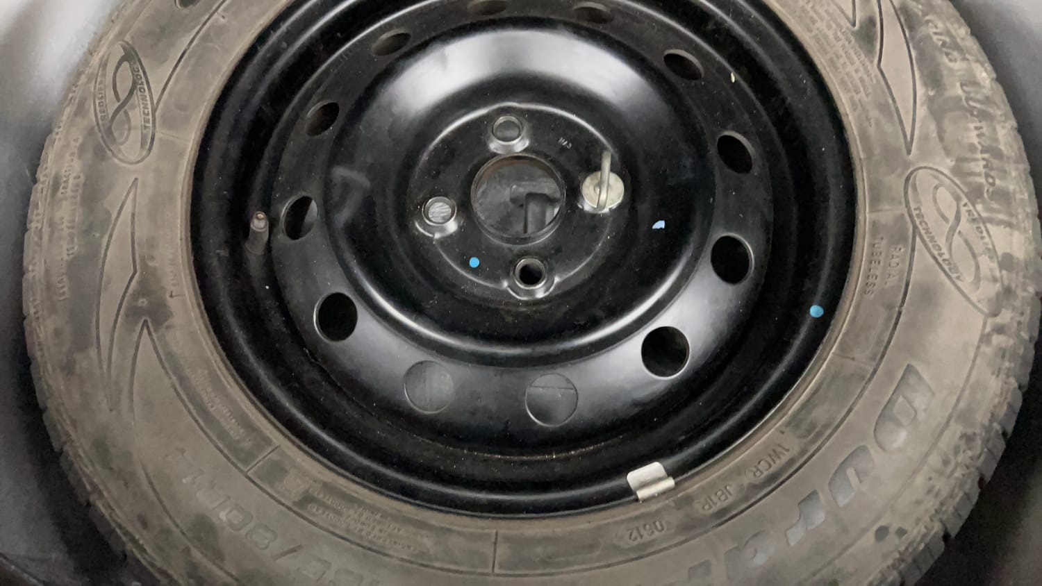 Used 2012 Maruti Suzuki Swift VXi Petrol Manual tyres SPARE TYRE VIEW