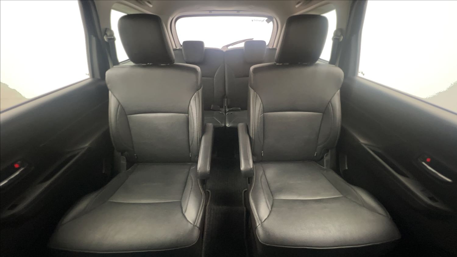 Used 2022 Maruti Suzuki XL6 Alpha Plus AT Petrol Petrol Automatic interior REAR SEAT CONDITION VIEW