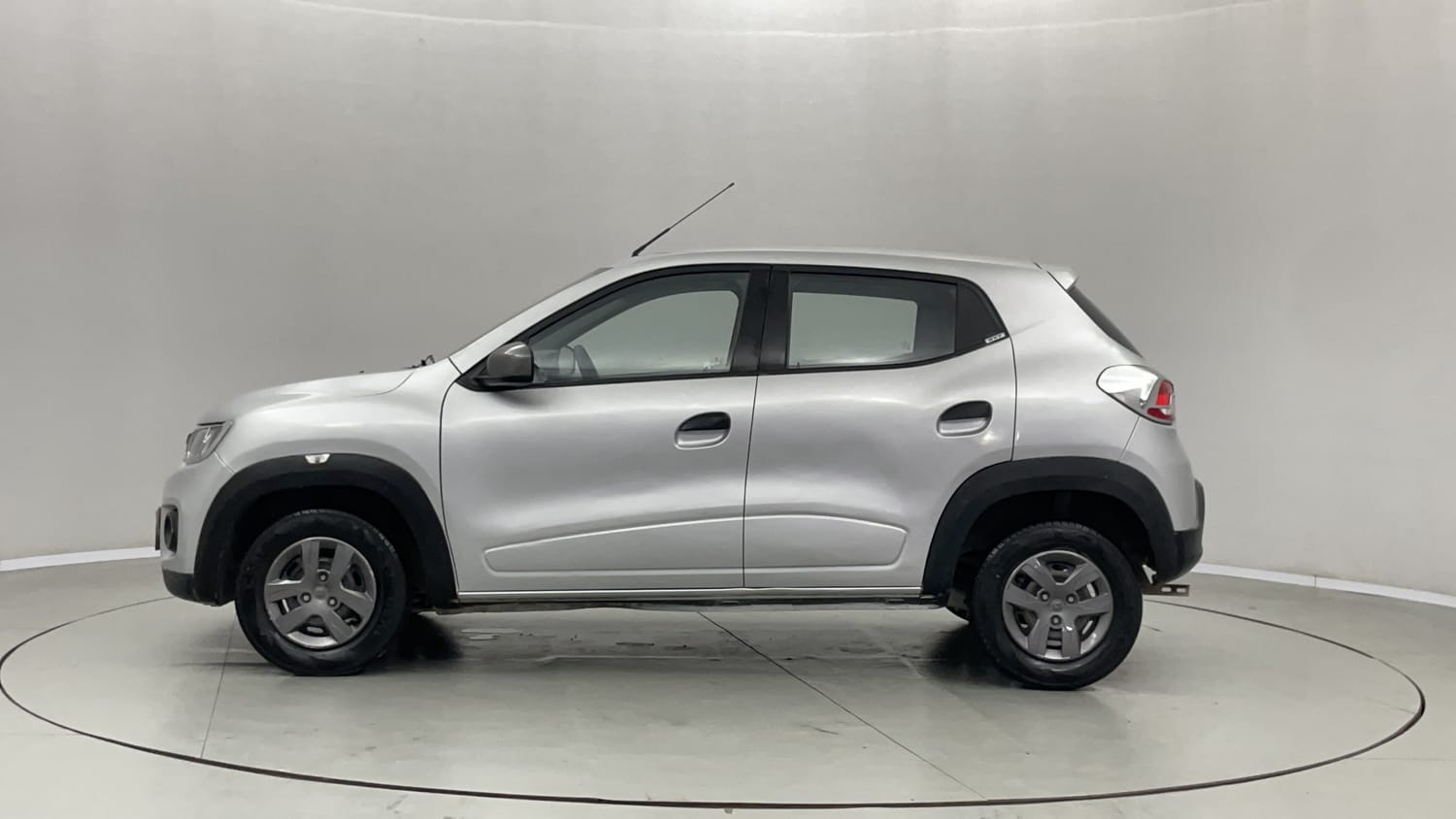 Used 2017 Renault Kwid 1.0 RXT Petrol Manual exterior LEFT SIDE VIEW