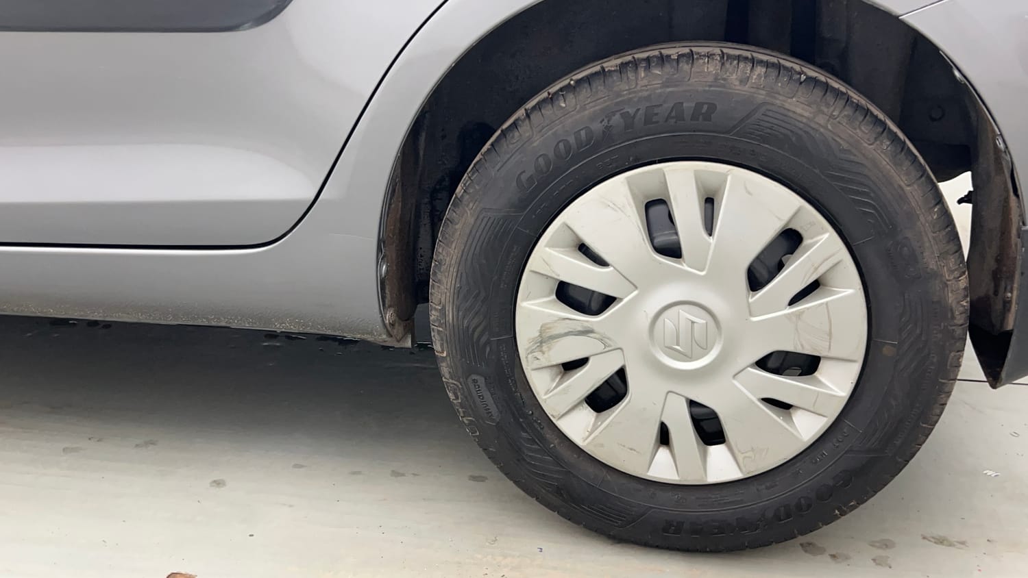 Used 2012 Maruti Suzuki Swift VXi Petrol Manual tyres LEFT REAR TYRE RIM VIEW