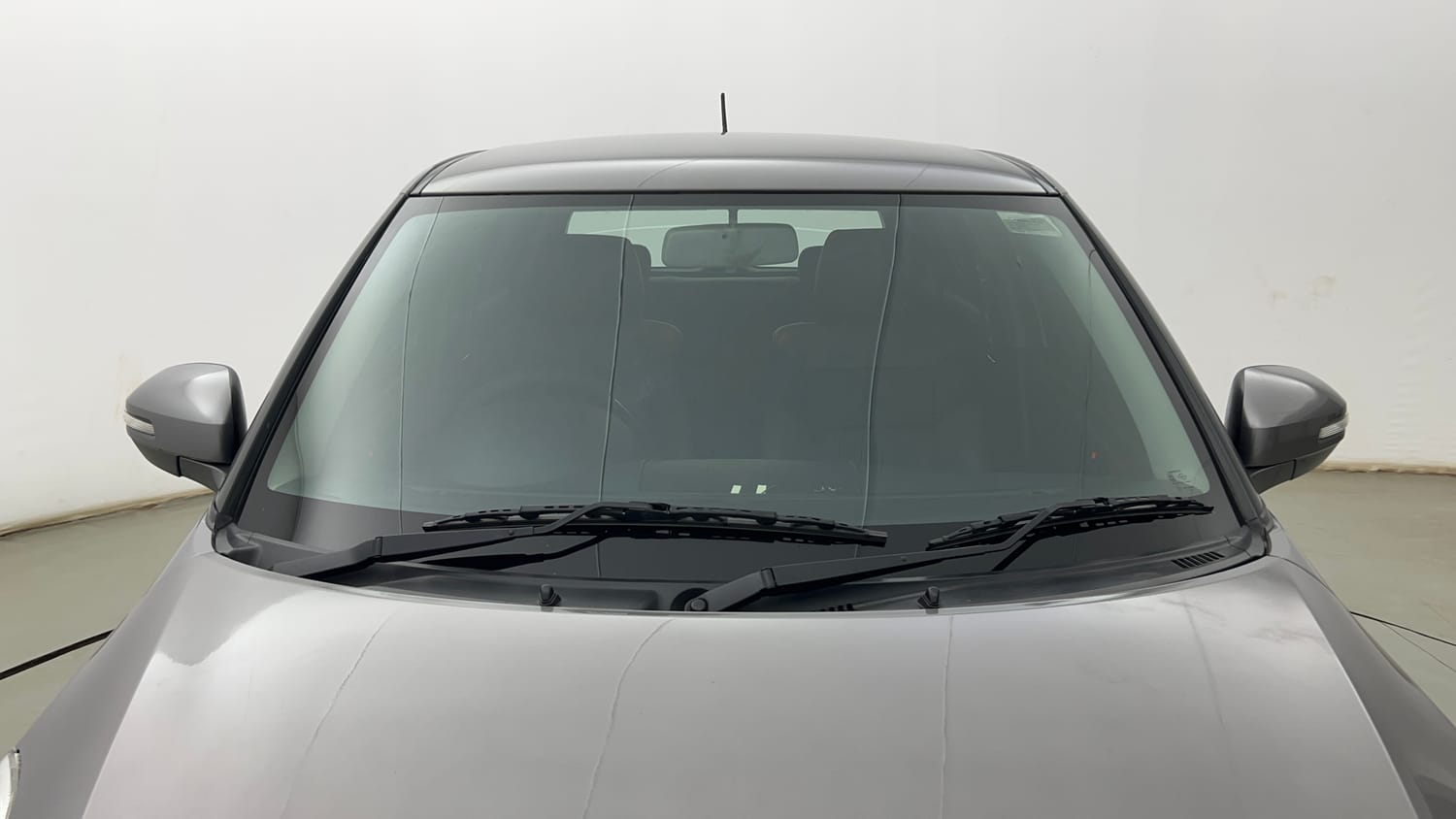 Used 2012 Maruti Suzuki Swift VXi Petrol Manual exterior FRONT WINDSHIELD VIEW