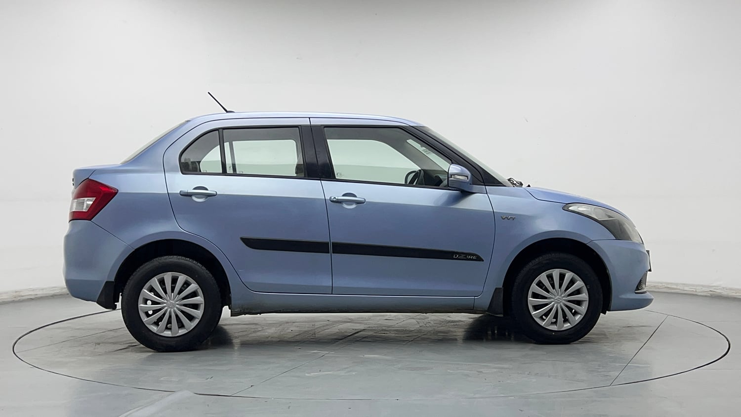 Used 2015 Maruti Suzuki Swift Dzire VXI Petrol Manual exterior RIGHT SIDE VIEW