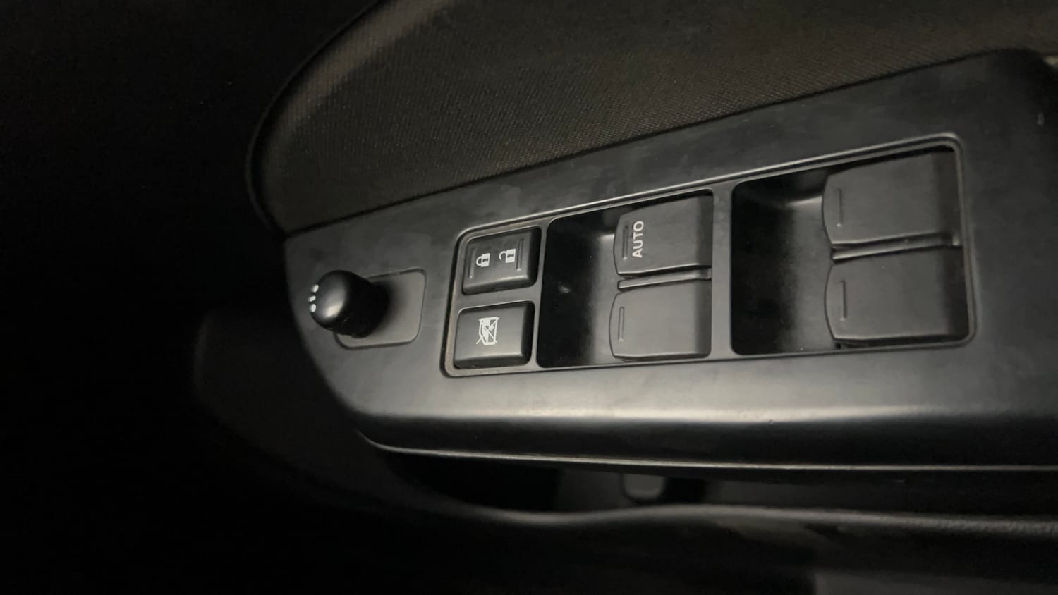 Used 2012 Maruti Suzuki Swift VXi Petrol Manual top_features Adjustable ORVM