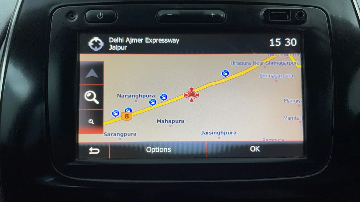 Used 2017 Renault Kwid 1.0 RXT Petrol Manual top_features GPS navigation system