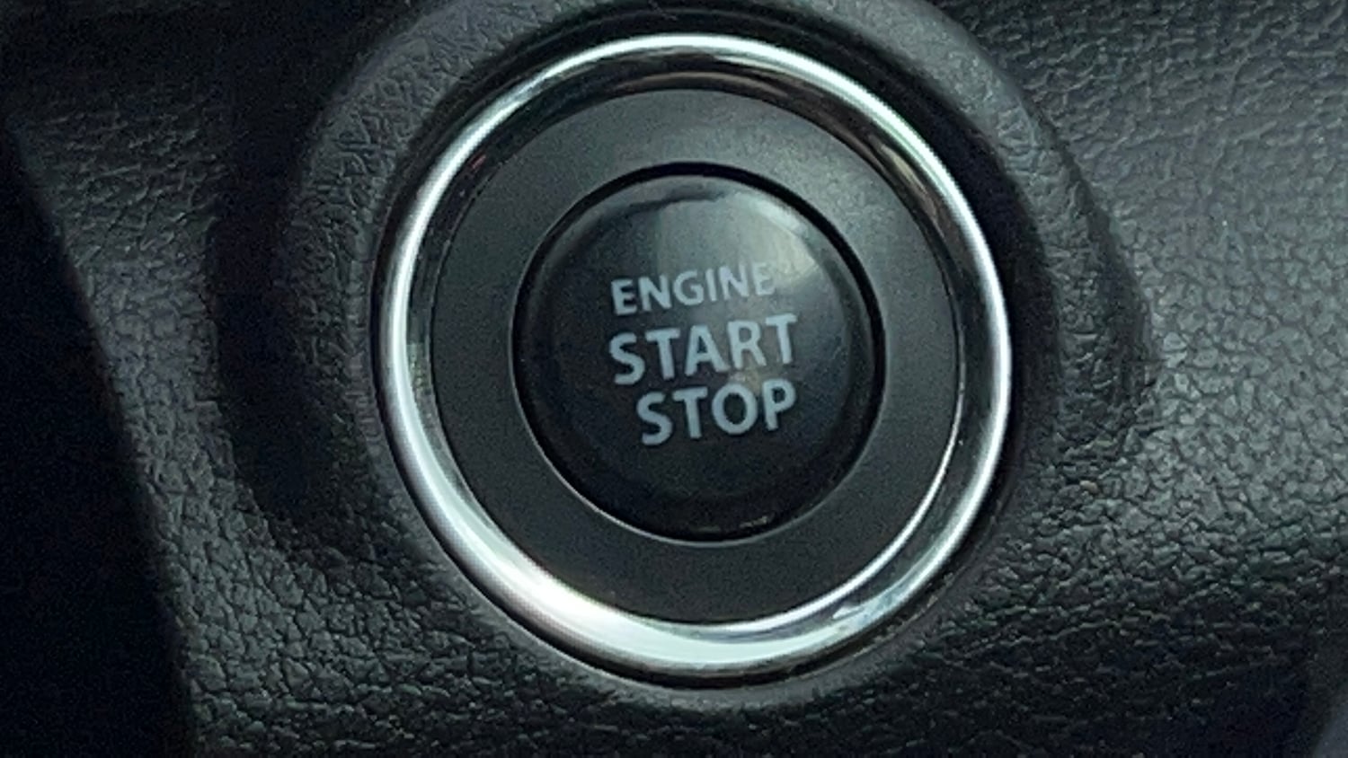 Used 2022 Maruti Suzuki XL6 Alpha Plus AT Petrol Petrol Automatic top_features Keyless start