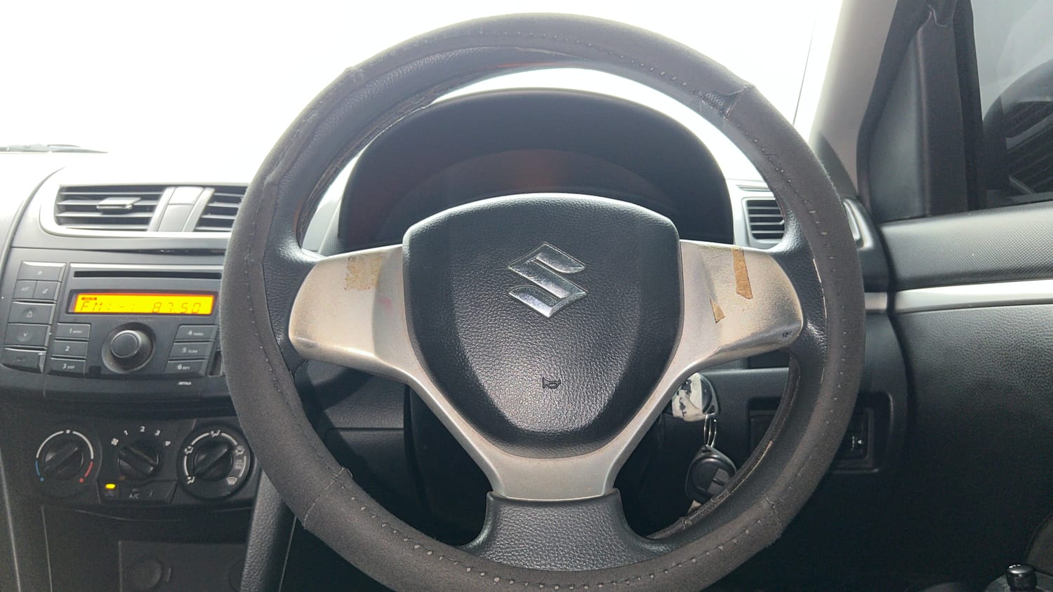 Used 2012 Maruti Suzuki Swift VXi Petrol Manual interior STEERING VIEW
