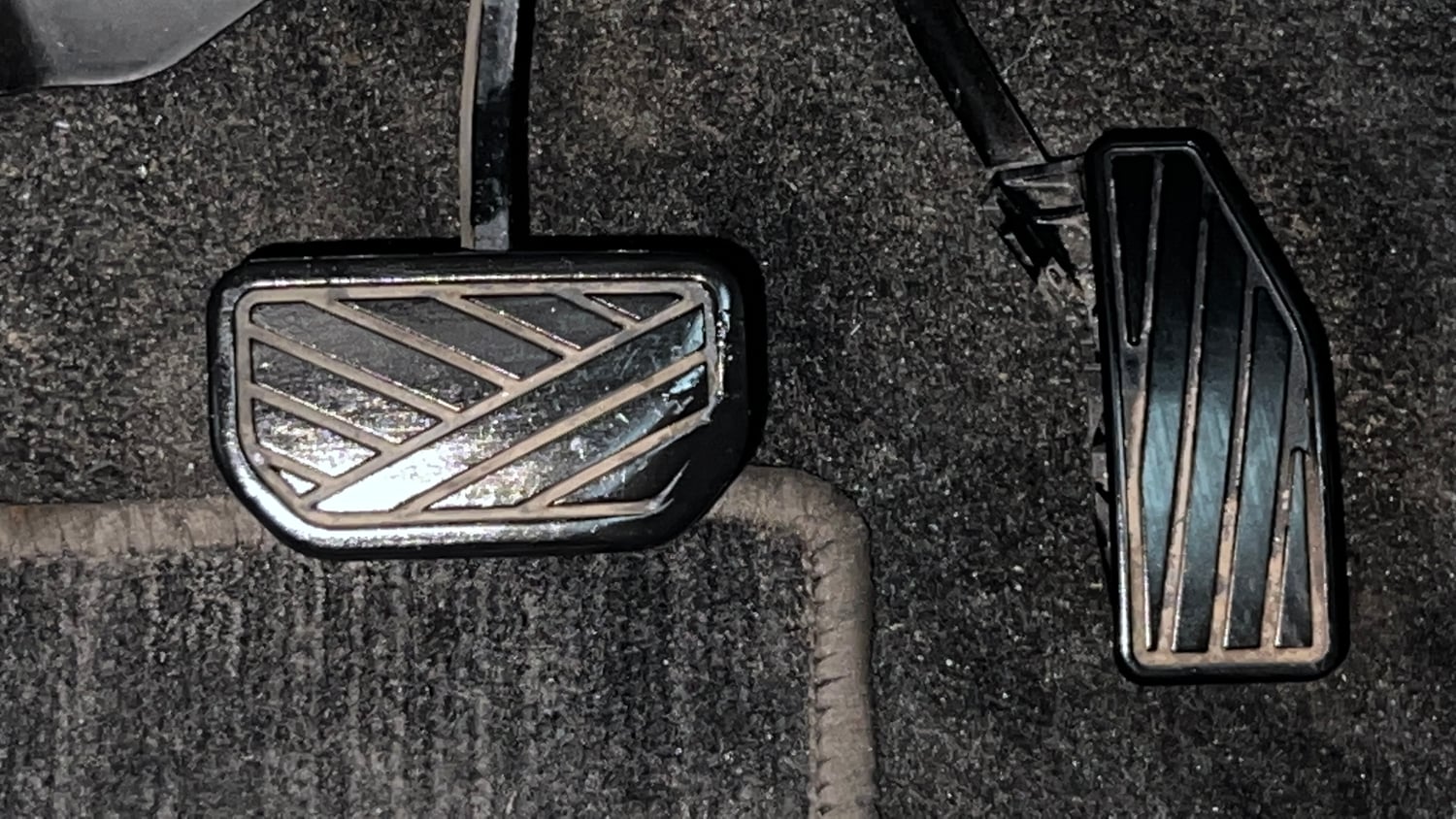 Used 2022 Maruti Suzuki XL6 Alpha Plus AT Petrol Petrol Automatic interior PEDALS VIEW