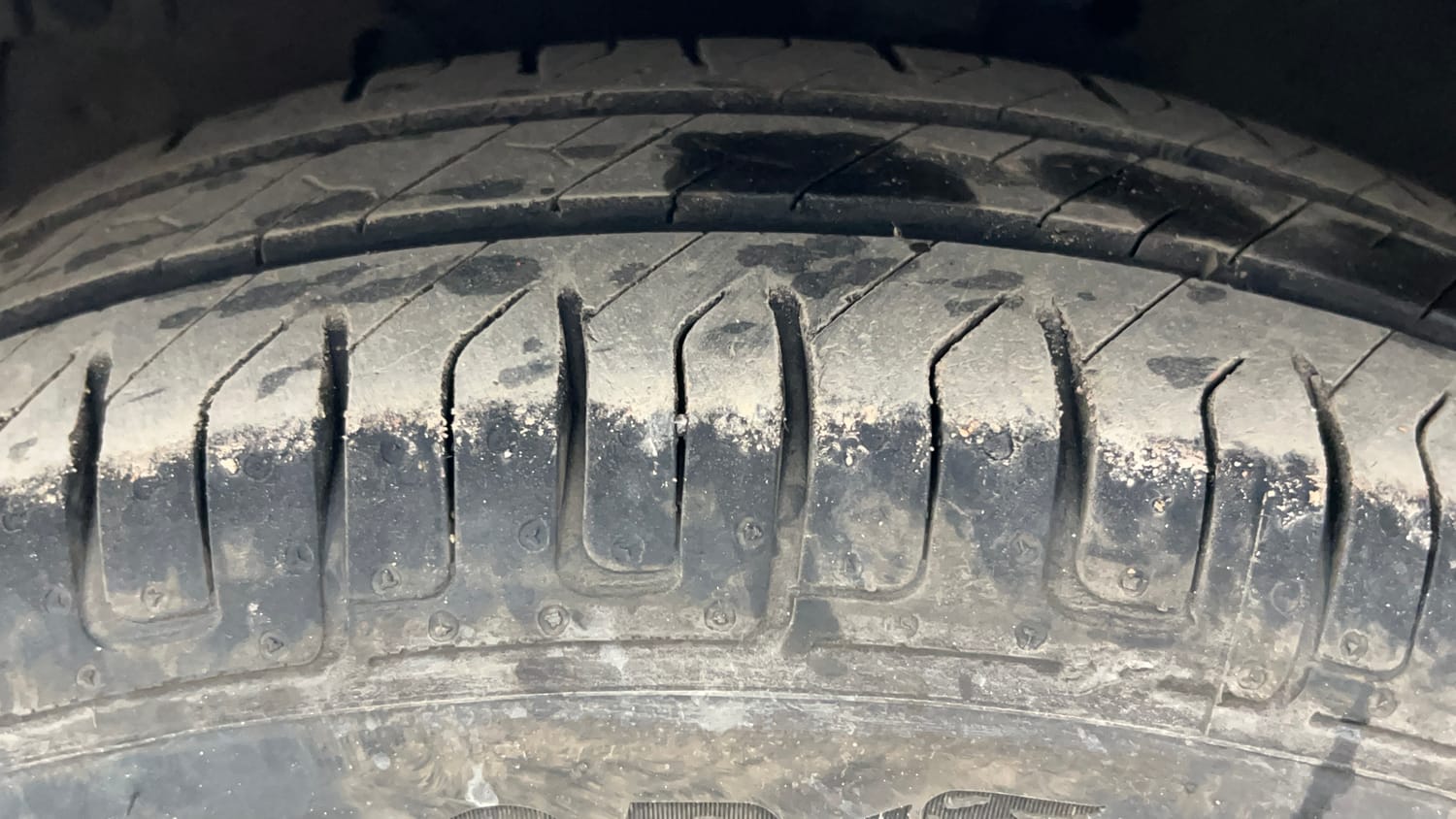 Used 2012 Maruti Suzuki Swift VXi Petrol Manual tyres LEFT FRONT TYRE TREAD VIEW