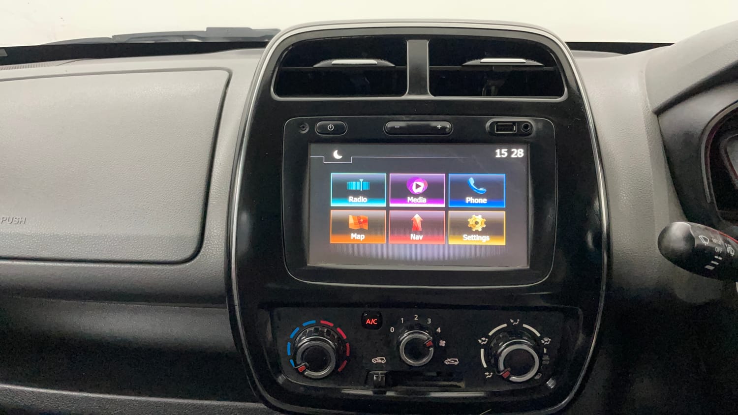 Used 2017 Renault Kwid 1.0 RXT Petrol Manual interior MUSIC SYSTEM & AC CONTROL VIEW