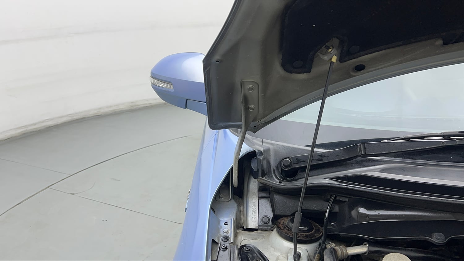 Used 2015 Maruti Suzuki Swift Dzire VXI Petrol Manual engine ENGINE RIGHT SIDE HINGE & APRON VIEW