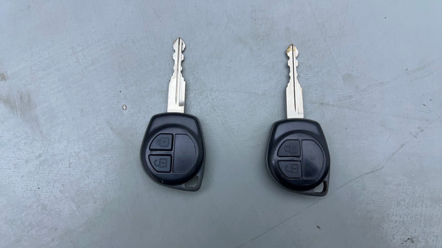 Used 2016 Maruti Suzuki Ertiga VXI AT Petrol Automatic extra CAR KEY VIEW