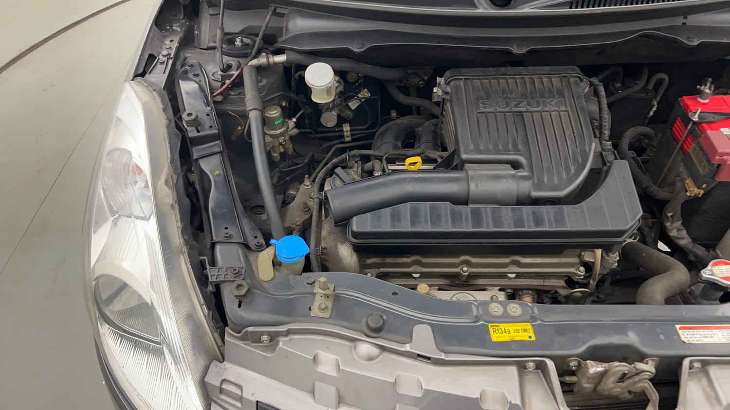 Used 2012 Maruti Suzuki Swift VXi Petrol Manual engine ENGINE RIGHT SIDE VIEW