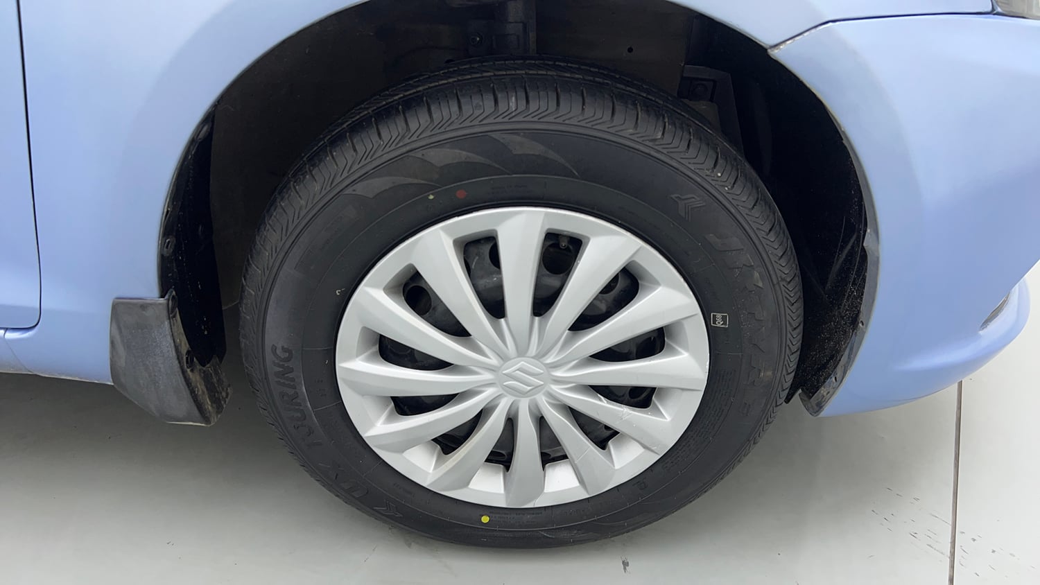 Used 2015 Maruti Suzuki Swift Dzire VXI Petrol Manual tyres RIGHT FRONT TYRE RIM VIEW