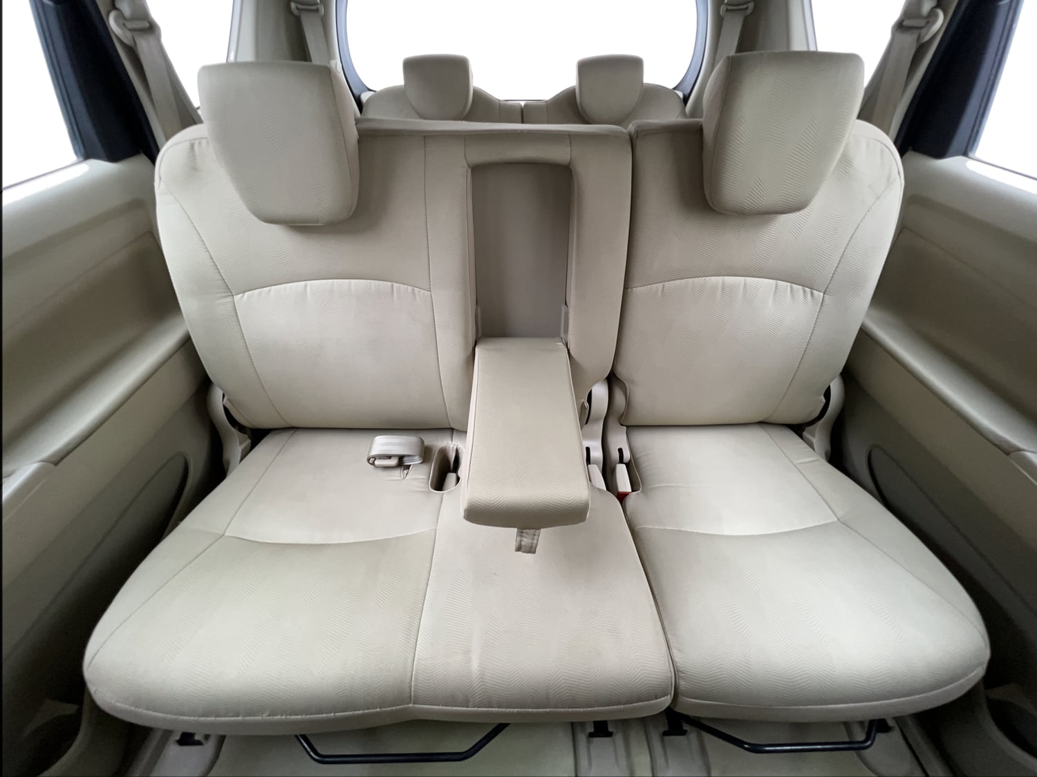 Used 2016 Maruti Suzuki Ertiga VXI AT Petrol Automatic interior REAR SEAT CONDITION VIEW