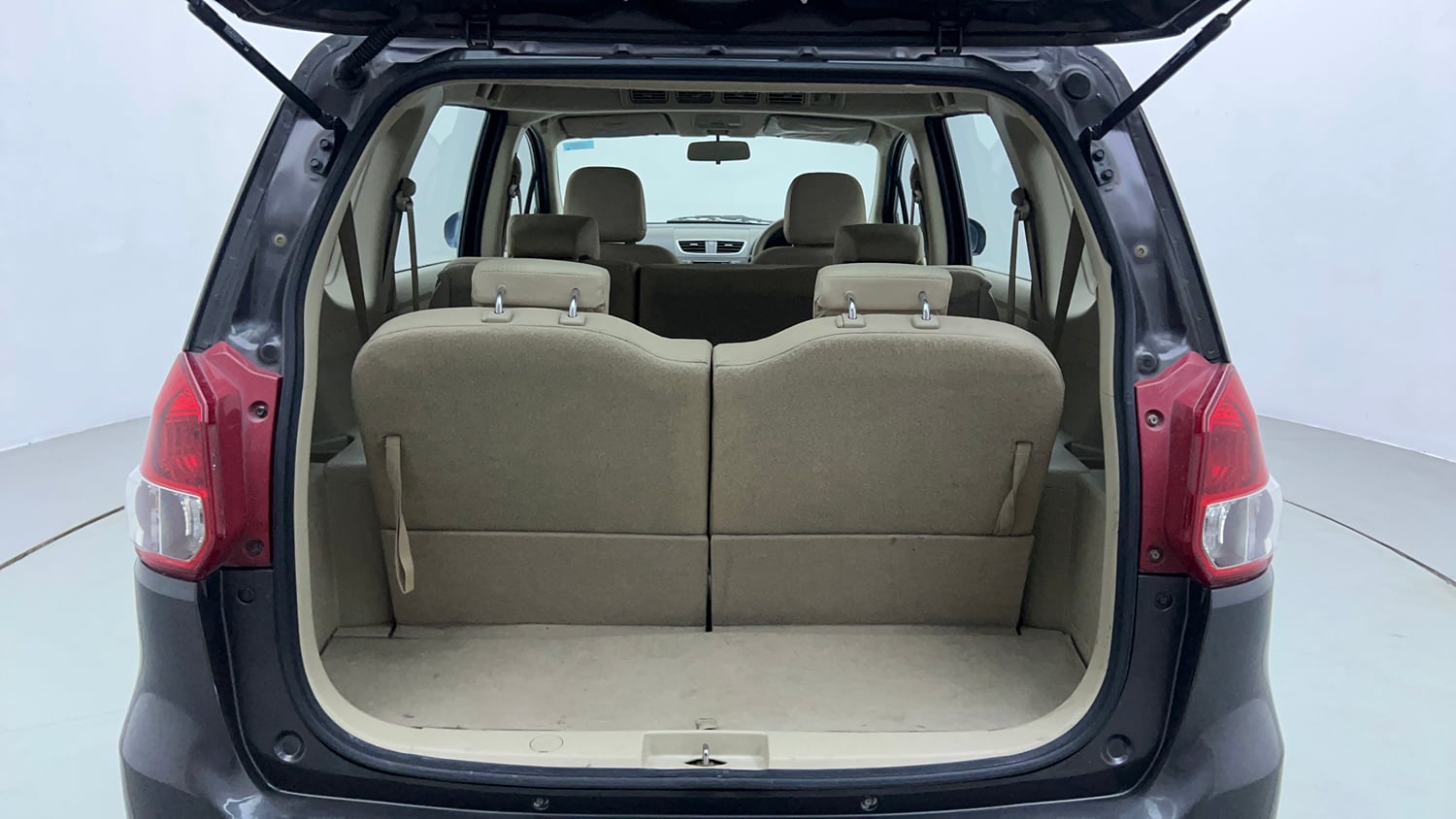 Used 2016 Maruti Suzuki Ertiga VXI AT Petrol Automatic interior DICKY INSIDE VIEW