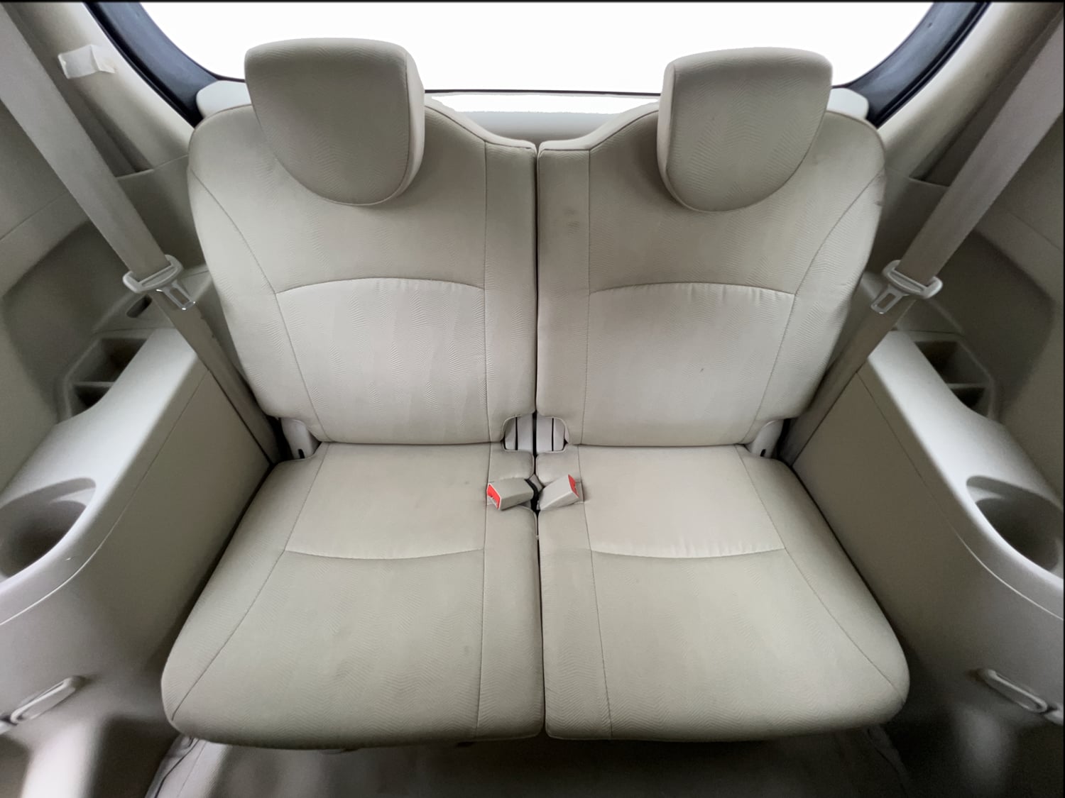 Used 2016 Maruti Suzuki Ertiga VXI AT Petrol Automatic interior THIRD ROW SEAT