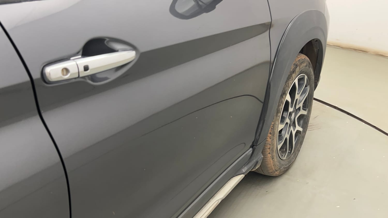 Used 2023 Maruti Suzuki XL6 Alpha MT Petrol Petrol Manual dents MINOR DENT