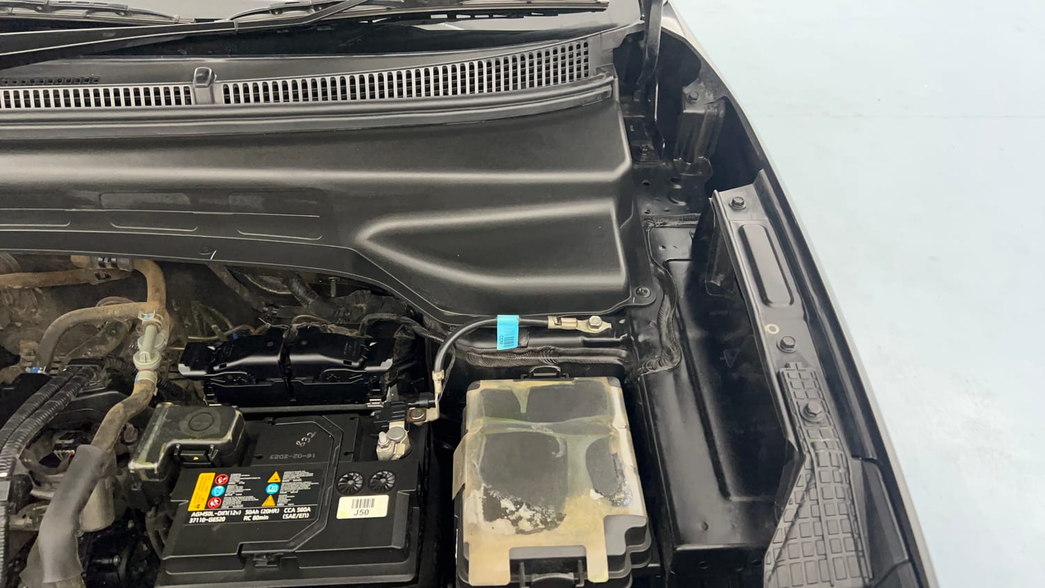 Used 2023 Hyundai Creta SX 1.5 Petrol Petrol Manual engine ENGINE LEFT SIDE HINGE & APRON VIEW