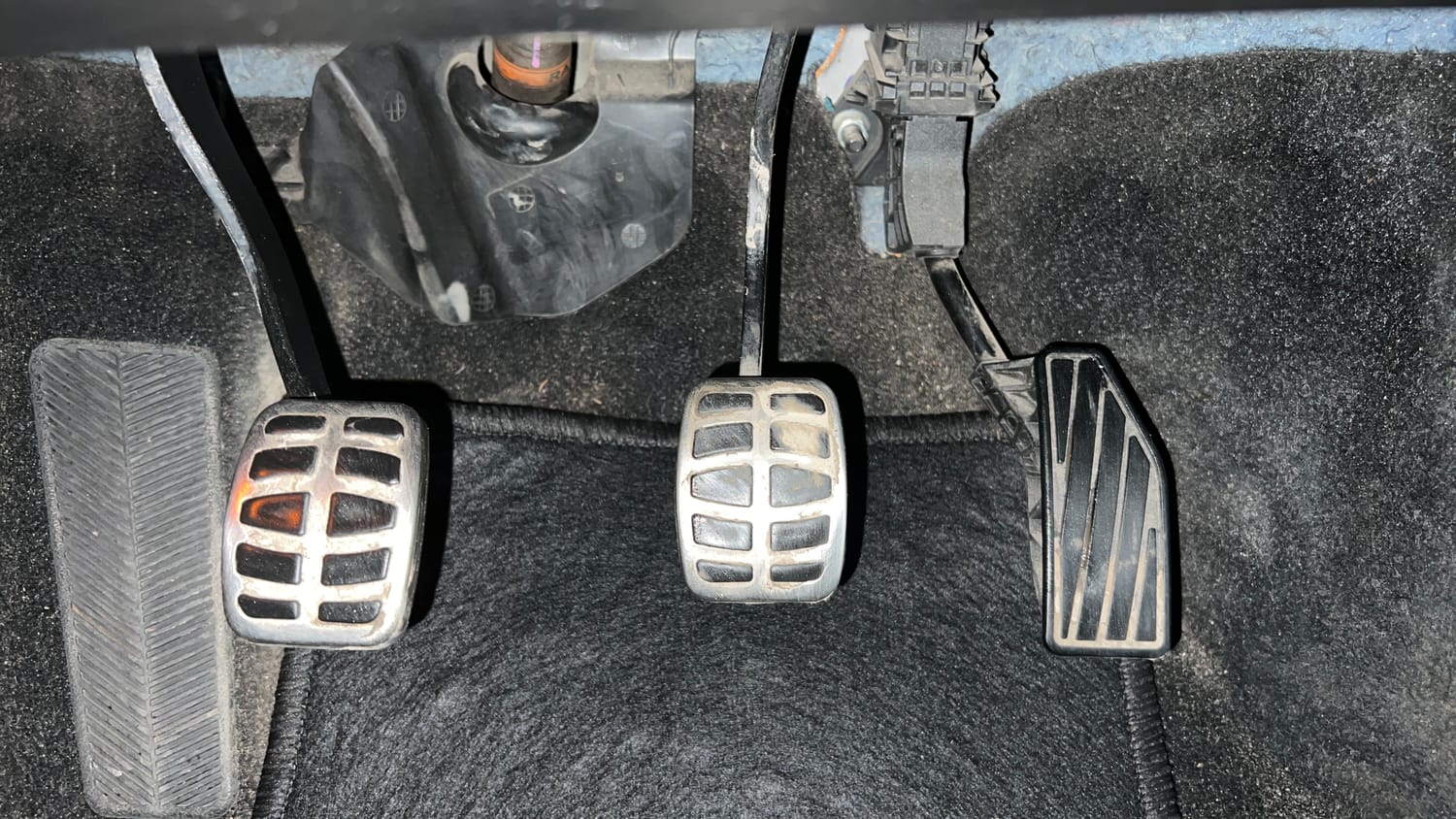 Used 2016 Maruti Suzuki Baleno Zeta 1.2 Petrol Manual interior PEDALS VIEW