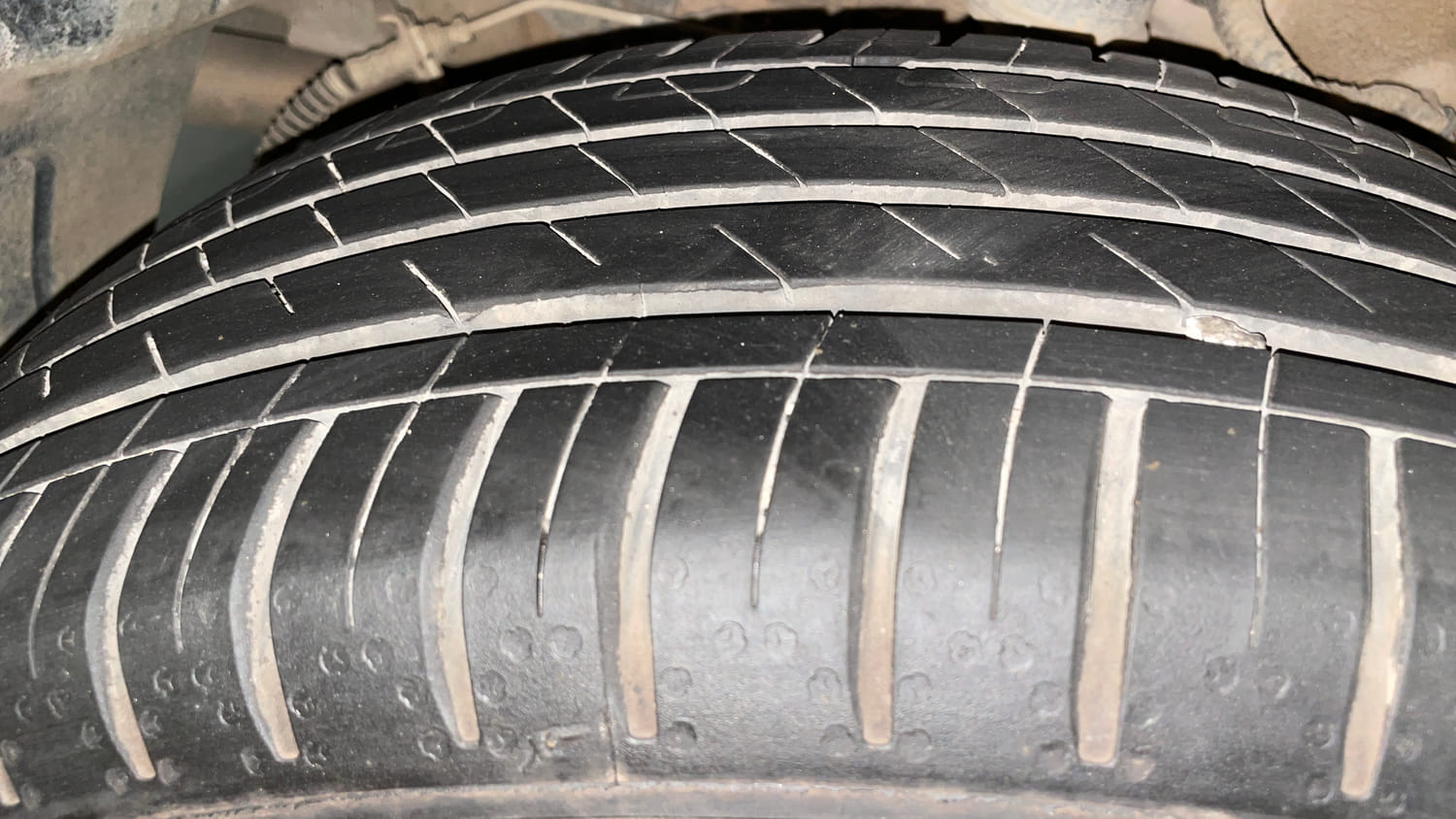 Used 2025 Tata Curvv Accomplished Plus A 1.5 Kryojet Diesel 6MT Diesel Manual tyres RIGHT REAR TYRE TREAD VIEW