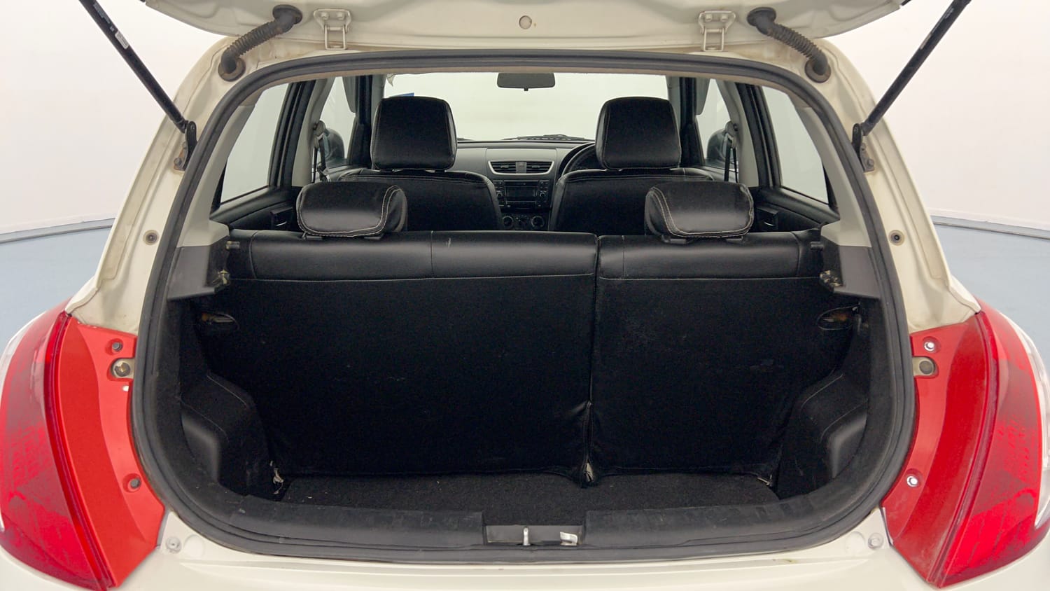 Used 2014 Maruti Suzuki Swift VXi Petrol Manual interior DICKY INSIDE VIEW