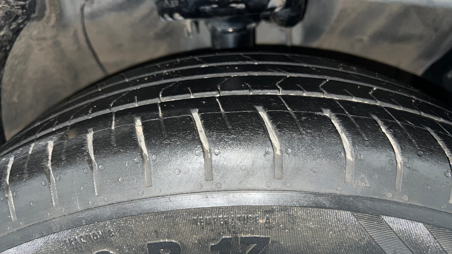 Used 2023 Hyundai Creta SX 1.5 Petrol Petrol Manual tyres RIGHT FRONT TYRE TREAD VIEW