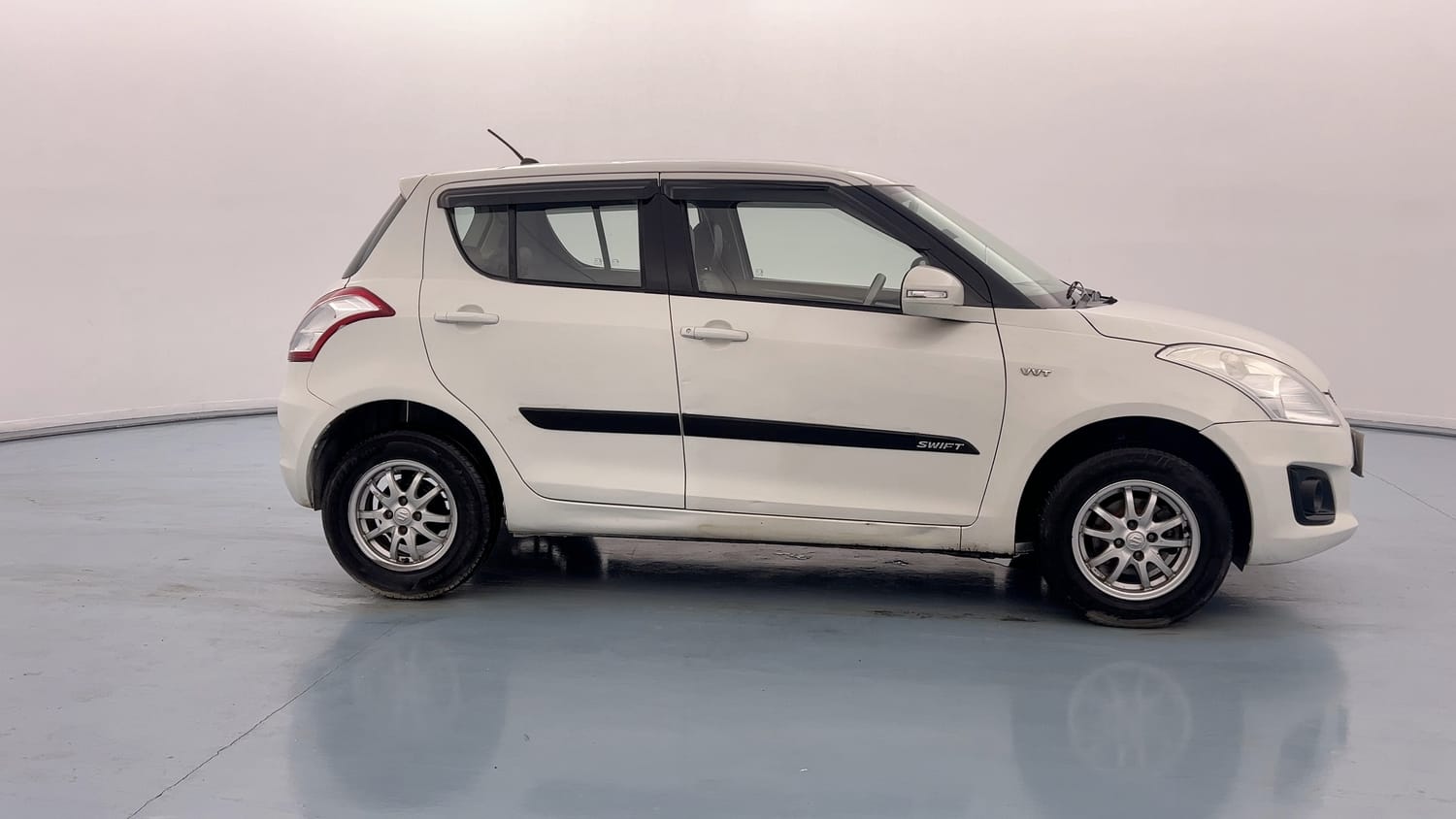 Used 2014 Maruti Suzuki Swift VXi Petrol Manual exterior RIGHT SIDE VIEW