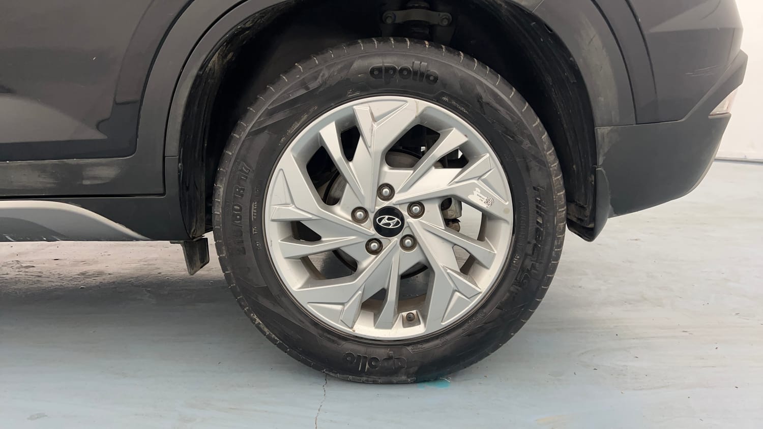 Used 2023 Hyundai Creta SX 1.5 Petrol Petrol Manual tyres LEFT REAR TYRE RIM VIEW