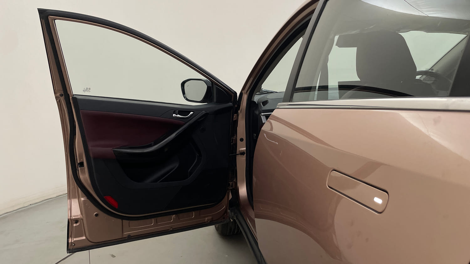 Used 2025 Tata Curvv Accomplished Plus A 1.5 Kryojet Diesel 6MT Diesel Manual interior LEFT FRONT DOOR OPEN VIEW