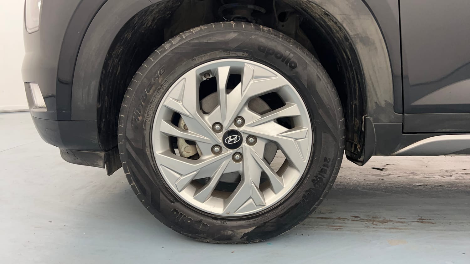 Used 2023 Hyundai Creta SX 1.5 Petrol Petrol Manual tyres LEFT FRONT TYRE RIM VIEW