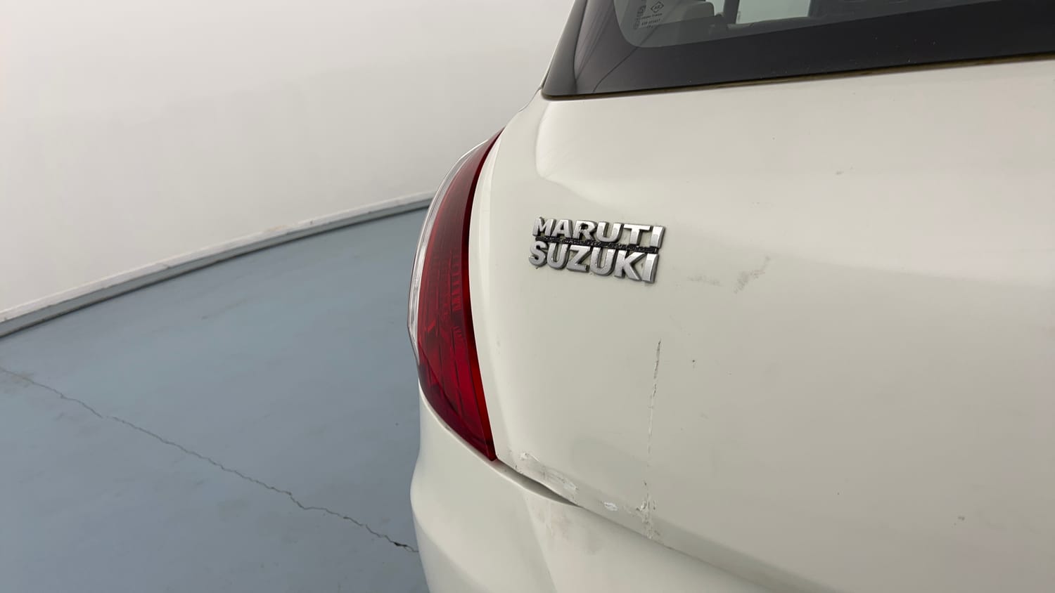 Used 2014 Maruti Suzuki Swift VXi Petrol Manual dents MINOR SCRATCH