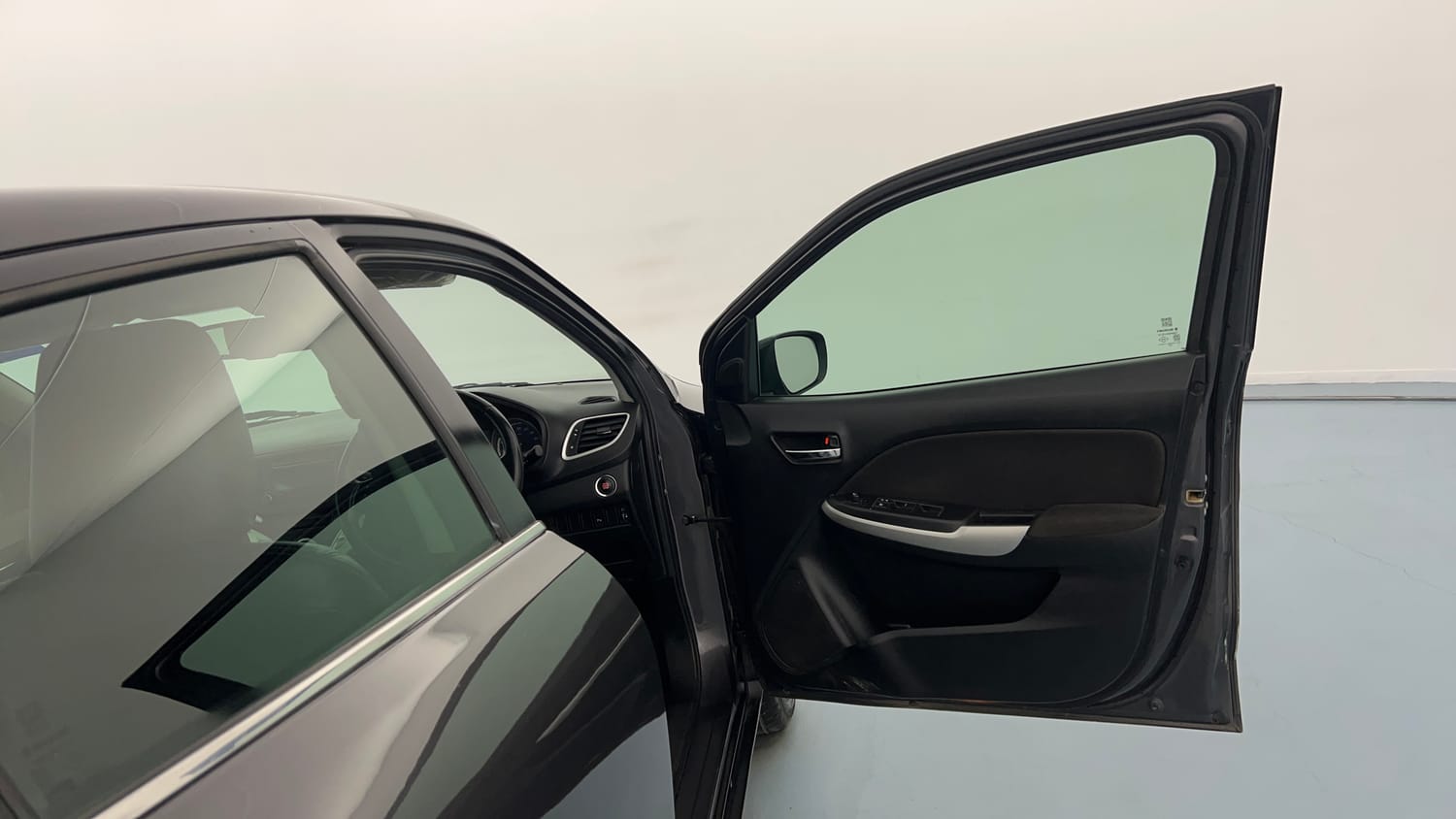 Used 2016 Maruti Suzuki Baleno Zeta 1.2 Petrol Manual interior RIGHT FRONT DOOR OPEN VIEW