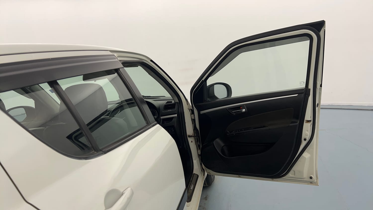 Used 2014 Maruti Suzuki Swift VXi Petrol Manual interior RIGHT FRONT DOOR OPEN VIEW