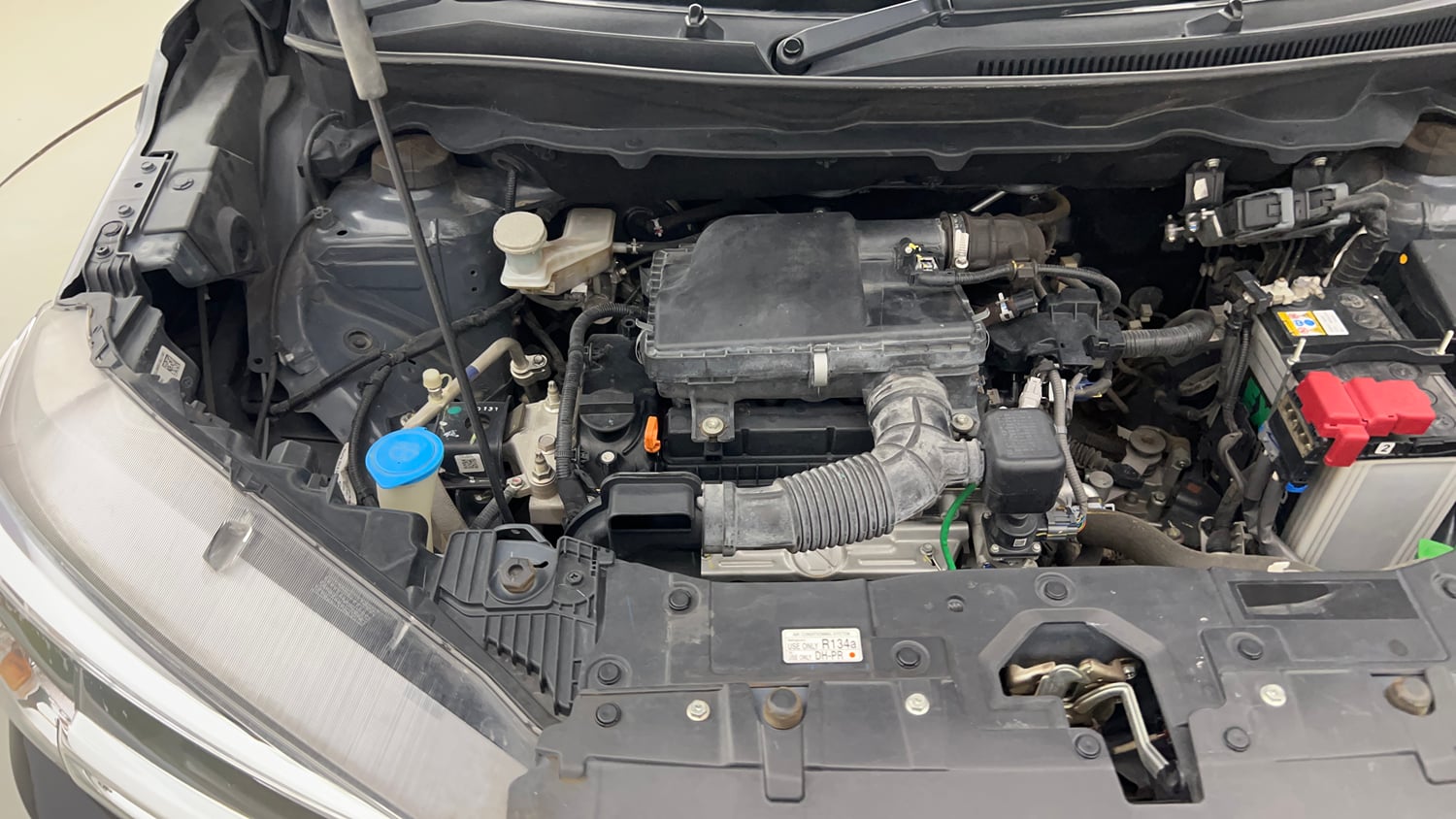 Used 2023 Maruti Suzuki XL6 Alpha MT Petrol Petrol Manual engine ENGINE RIGHT SIDE VIEW