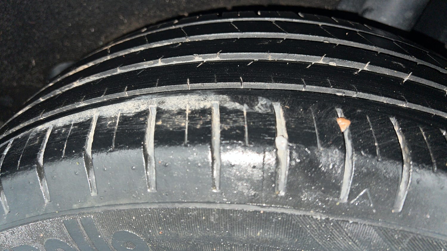 Used 2016 Maruti Suzuki Baleno Zeta 1.2 Petrol Manual tyres LEFT REAR TYRE TREAD VIEW