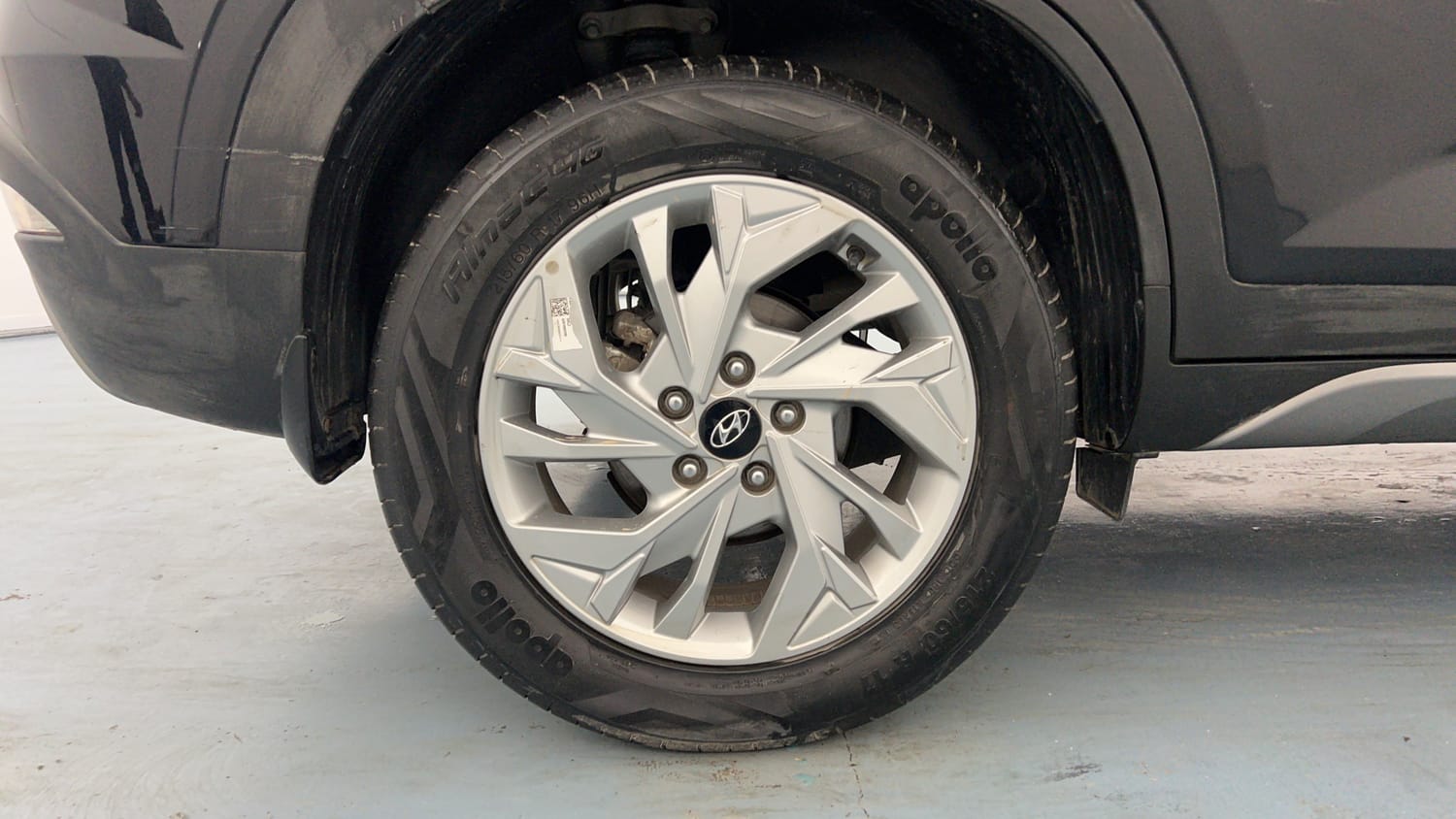 Used 2023 Hyundai Creta SX 1.5 Petrol Petrol Manual tyres RIGHT REAR TYRE RIM VIEW