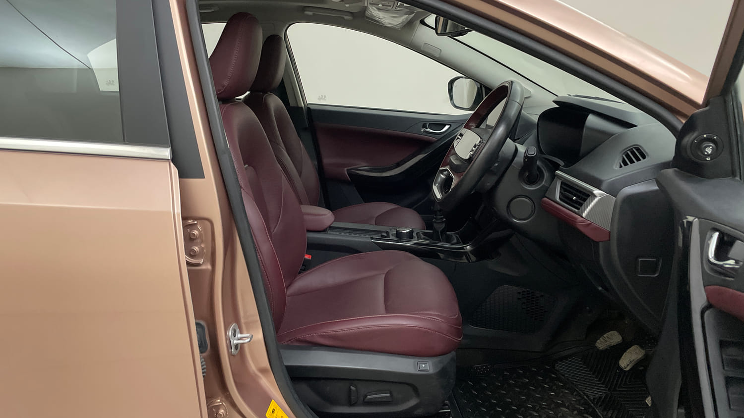 Used 2025 Tata Curvv Accomplished Plus A 1.5 Kryojet Diesel 6MT Diesel Manual interior RIGHT SIDE FRONT DOOR CABIN VIEW