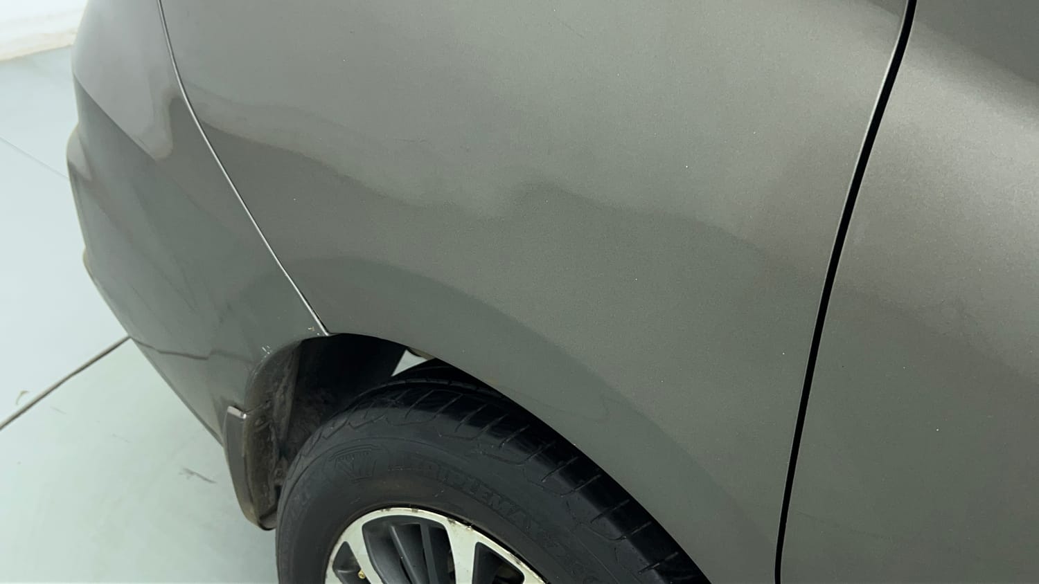 Used 2023 Maruti Suzuki Ertiga ZXi Plus AT Petrol Automatic dents MINOR SCRATCH