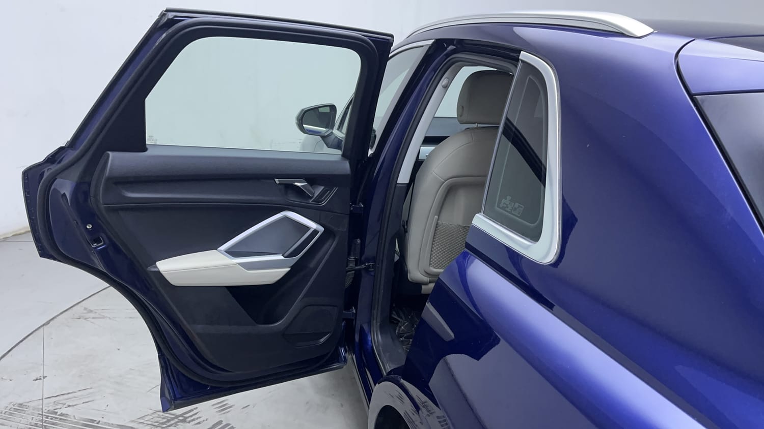 Used 2023 Audi Q3 40 TFSI Premium Plus Petrol Automatic interior LEFT REAR DOOR OPEN VIEW