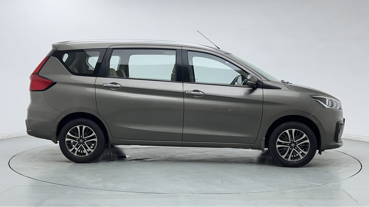 Used 2023 Maruti Suzuki Ertiga ZXi Plus AT Petrol Automatic exterior RIGHT SIDE VIEW