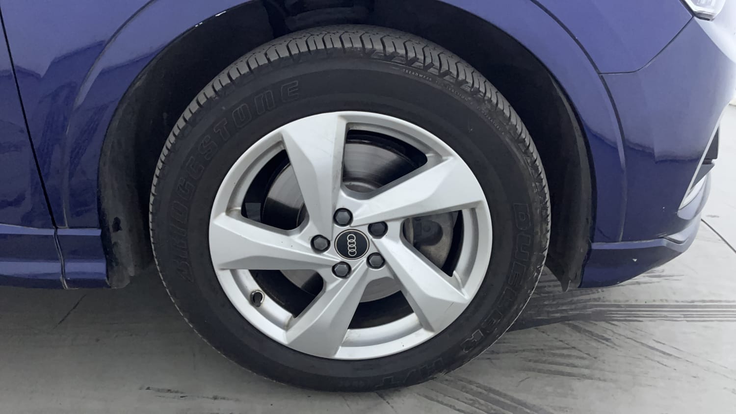 Used 2023 Audi Q3 40 TFSI Premium Plus Petrol Automatic tyres RIGHT FRONT TYRE RIM VIEW