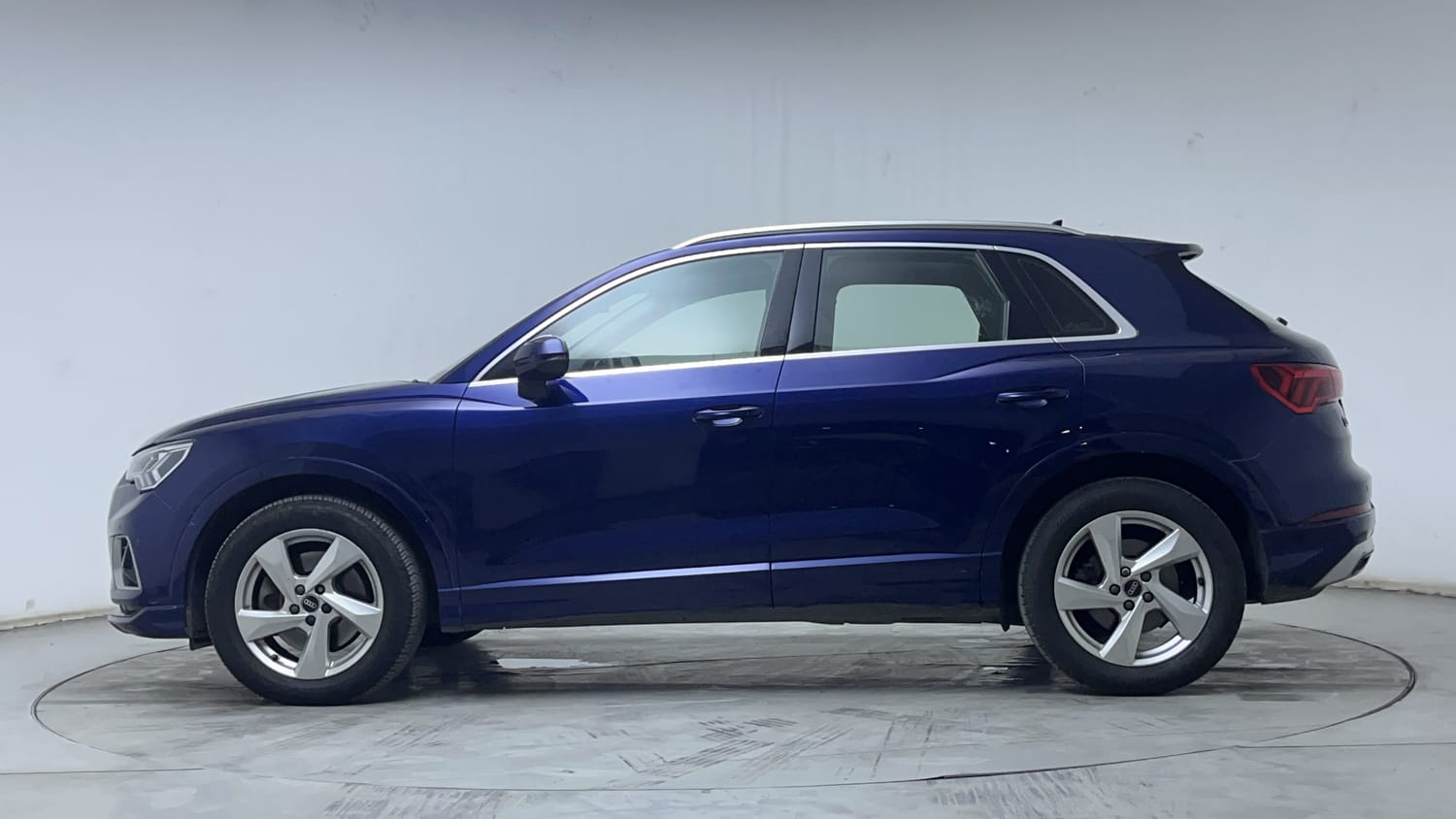 Used 2023 Audi Q3 40 TFSI Premium Plus Petrol Automatic exterior LEFT SIDE VIEW