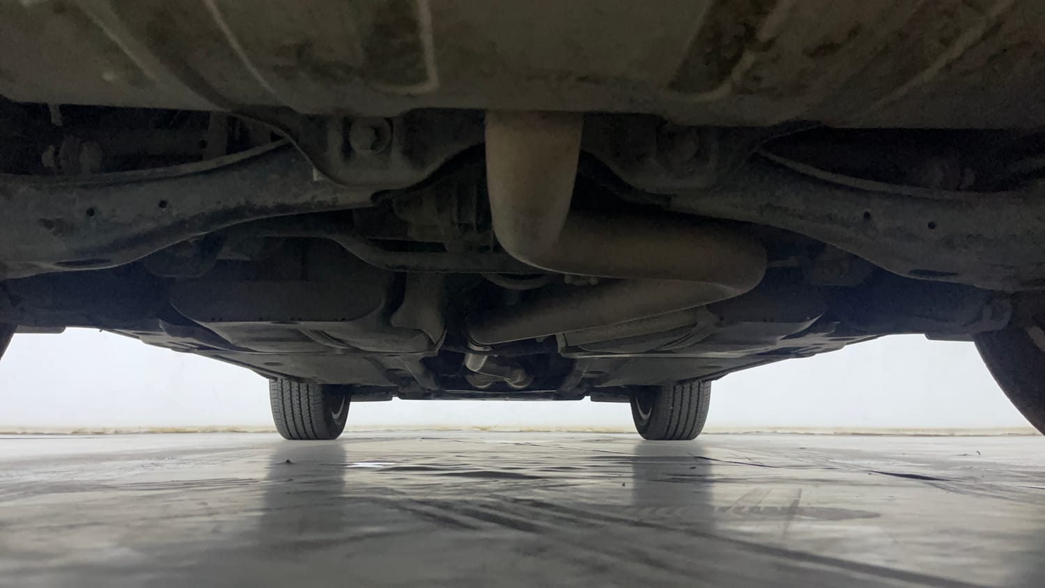Used 2023 Audi Q3 40 TFSI Premium Plus Petrol Automatic extra REAR UNDERBODY VIEW (TAKEN FROM REAR)