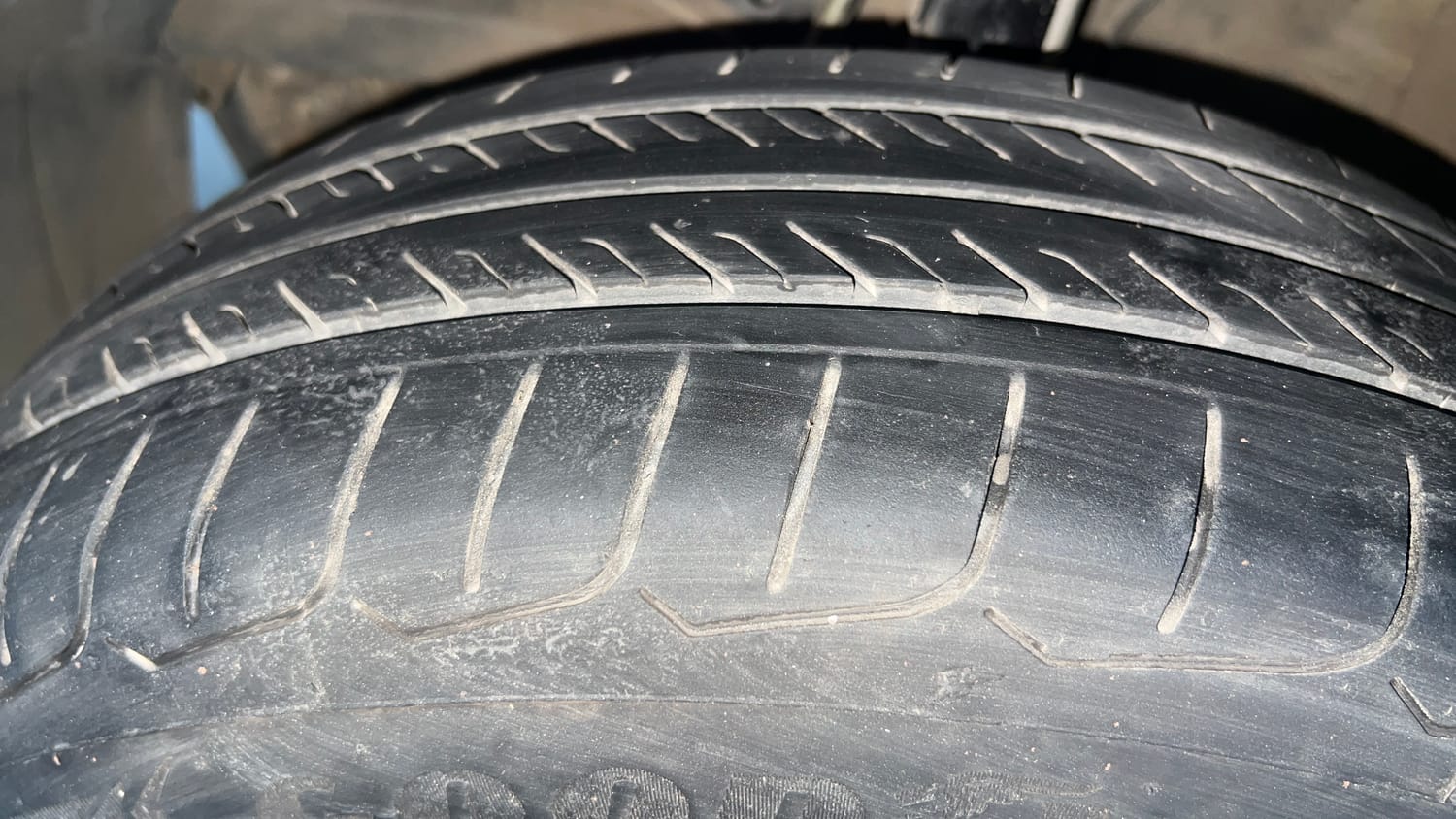 Used 2023 Maruti Suzuki Ertiga ZXi Plus AT Petrol Automatic tyres LEFT FRONT TYRE TREAD VIEW