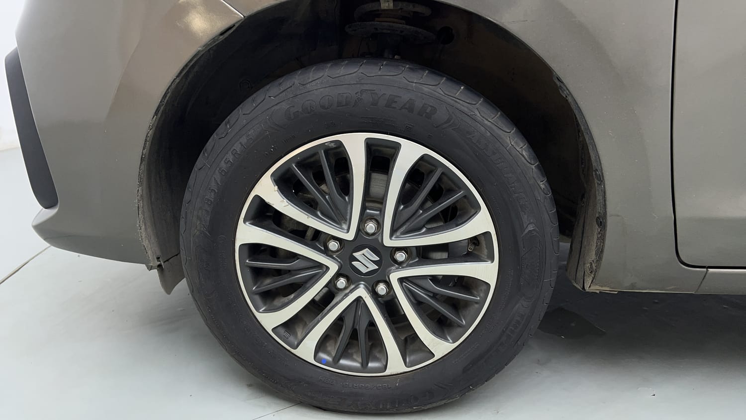 Used 2023 Maruti Suzuki Ertiga ZXi Plus AT Petrol Automatic tyres LEFT FRONT TYRE RIM VIEW