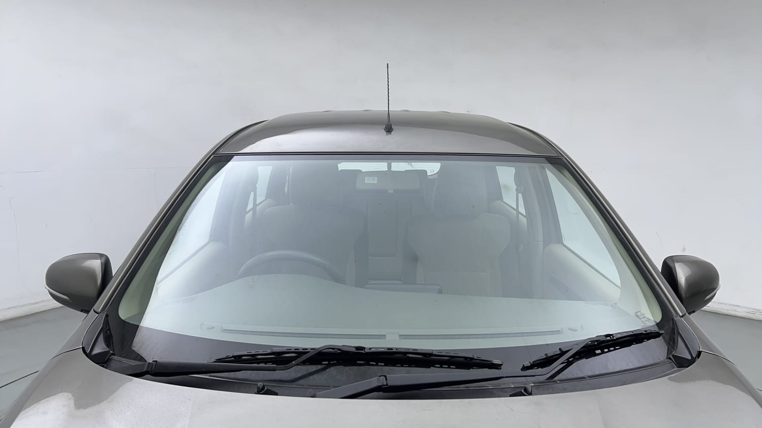 Used 2023 Maruti Suzuki Ertiga ZXi Plus AT Petrol Automatic exterior FRONT WINDSHIELD VIEW