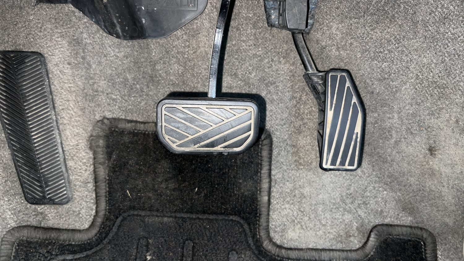 Used 2023 Maruti Suzuki Ertiga ZXi Plus AT Petrol Automatic interior PEDALS VIEW