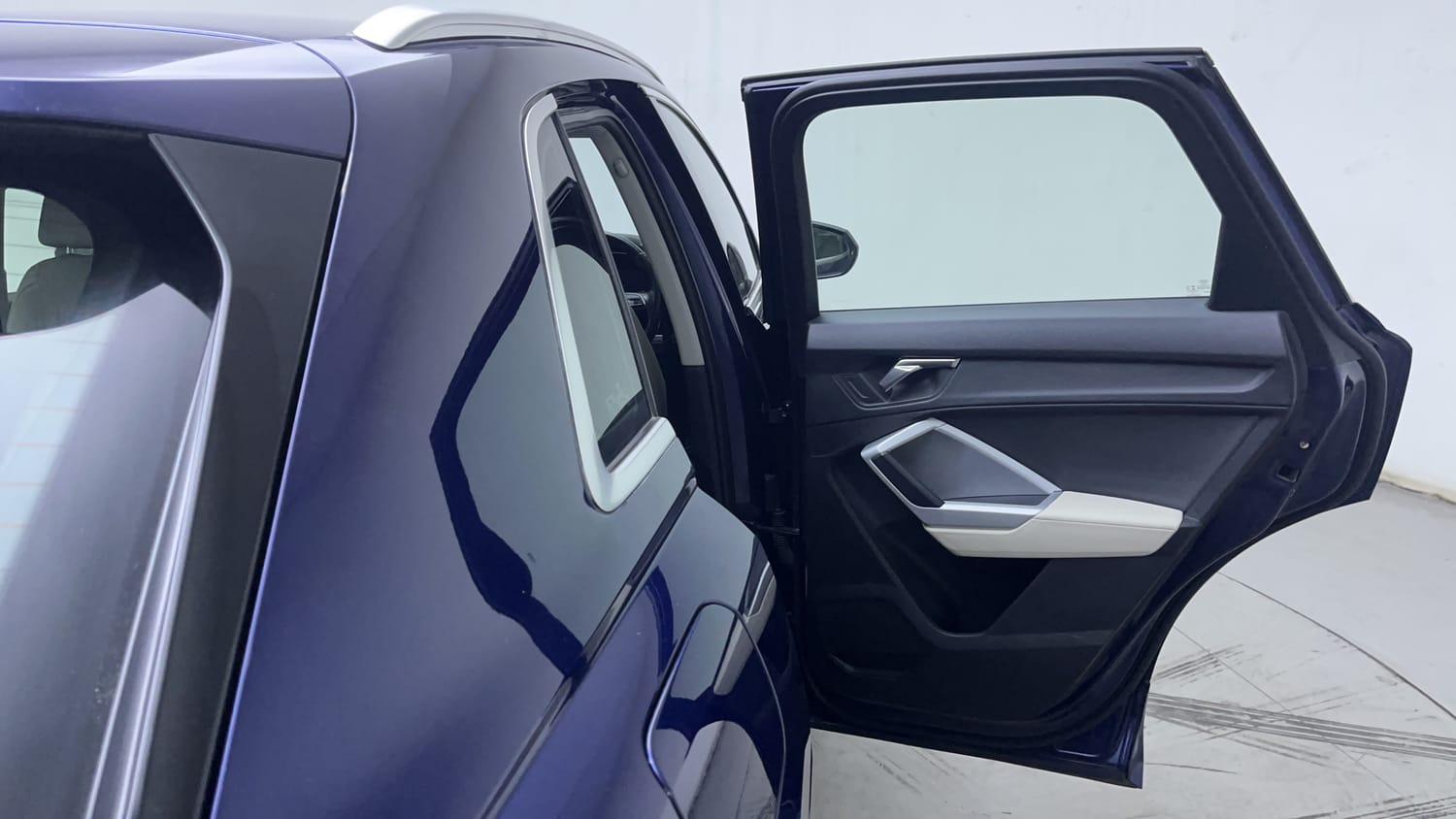 Used 2023 Audi Q3 40 TFSI Premium Plus Petrol Automatic interior RIGHT REAR DOOR OPEN VIEW