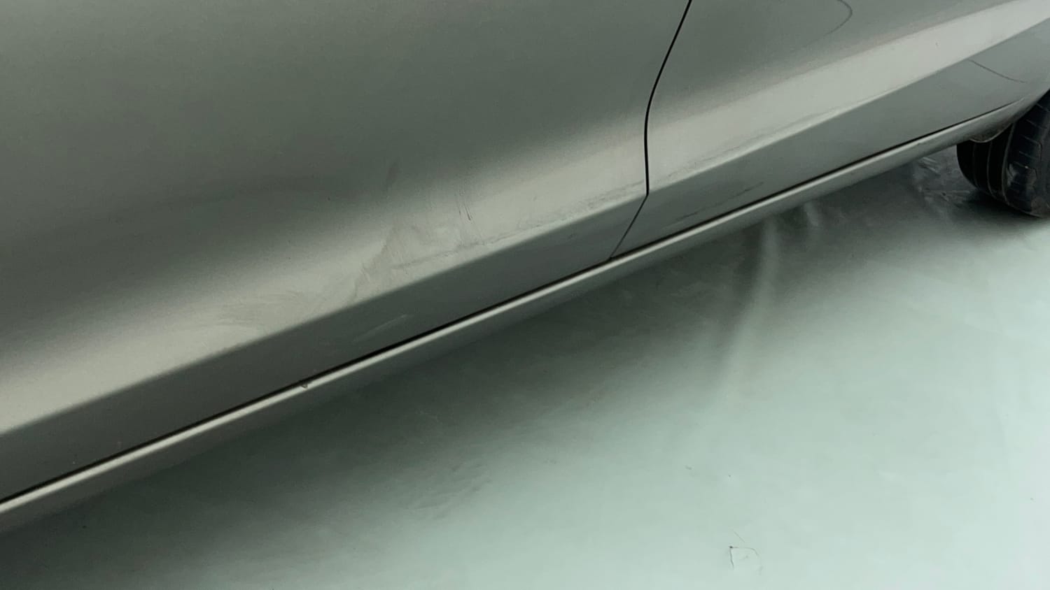 Used 2023 Maruti Suzuki Ertiga ZXi Plus AT Petrol Automatic dents MINOR SCRATCH